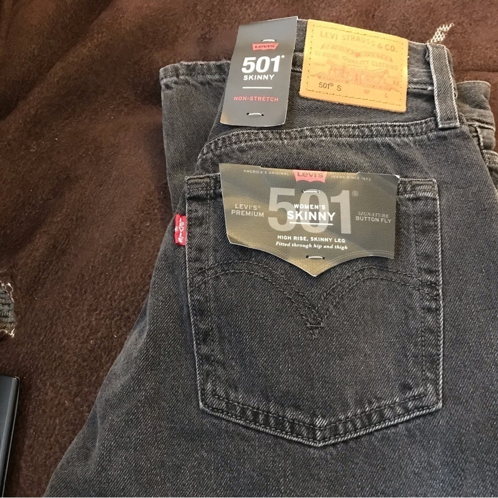 NWT Womens Levi’s Skinny High Rise 501 Black Jeans - Picture 7 of 7